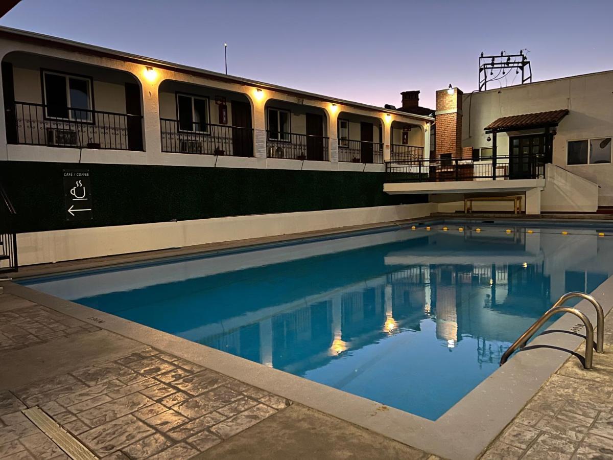 Hotel Casa Del Sol Ensenada Exterior photo